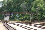 Formhaupt- und Verschubsignale am 11.August 2019 im Bahnhof Hrusovany nad Jevisovkou.