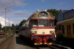 Steuerwagen  8029 205-9 ,Dablick, abfahrbereit nach Sluknov im Bahnhof Rumburk.