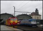 362 119 und 360 005 stehen im Prager Hbf (Praha hl.n.) (25.10.2011)