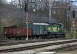 Ein Nahgüterzug bei der Ausfahrt in Pisek. 05.11.2021 09:58 Uhr.