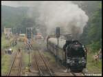 464.102 + 001 mit dem Sonderzug nach Rakovnik am 27.06.2009 in Luzna u Rakovnika