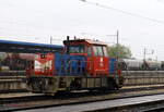 708 010-4 rangiert in Kutná Hora ( deutsch Kuttenberg) einer  Stadt in Tschechien in der Region Mittelböhmen mit etwa 20.000 Einwohnern.Gewitter, Starkregen.