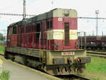 24. Mai 2008  Im Bahnhof Cheb (Eger) wummert die Rangierlok 742 145 vor sich hin. Sie befindet sich, anders als die ab den 60er Jahren bei der DR eingesetzten V75, noch im aktiven Dienst. 