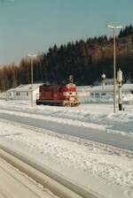 xx.02.2004, da war der Schnee und die Kamera , eine Canon EOS 100 , noch analog und   man konnte mit den Skieren von der Loipe bis zum Bahnhof Johanngeorgenstadt gelangen.
