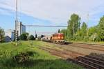 742 116-7 holte am 09.05.18 Getreide aus dem Anschluss in Nebanice.