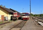 Am 31.05.21 waren in Blatno u Jesenice 742 421-1 und 810 073-7 zu sehen.