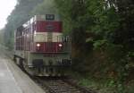 742 155-5 wird am 25.09.2004 in Bad Brambach dem Elstertalexpress (Gera - Cheb) vorgespannt.