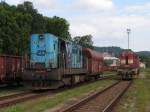 742 148-0 mit einem bergabegterzug von Trutnov Střed auf Bahnhof Trutnov Hlavn Ndra am 6-8-2011.