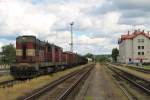 742 265-2 und 742 198-5 mit Gterzug Mn 82455 Okřky-Třebč auf Bahnhof Okřky am 21-5-2013.