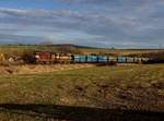 Die 742 206 und die 742 437 mit einem Kohlezug am 27.02.2017 unterwegs bei Milavče.