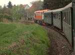 Eine    Bardotka    478 1008 an der Spitze des Sonderzuges von Velvary nach Kralup.
Tag der Eisenbahn 2019 , 27.04.2019  13:09 Uhr  bei Velvary.