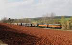 753 708 + 753 714 mit Güterzug am 24.04.2015 bei Vejprnice.