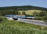 Die 754 074 mit einem Os nach Nové Údolí am 24.06.2017 unterwegs bei Žlábek.