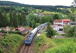 754 041-2 mit dem Rx 777 Pancíř zu sehen am 26.06.17 in Železná Ruda město.