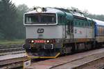 CD 754 043-8 am 07.September 2019 vor dem Sp 1928 (Satov - Brno-Kralovo Pole) im Bahnhof Hrusovany nad Jevisovkou.