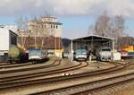 754 076-8 zu sehen am 15.02.25 nach dem Tanken in Čerčany. 810 621-3 stand auch mit da. Bild entstand vom Bahnsteig!