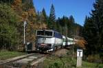 754 060 mit einem Personenzug am 10.10.10 bei Bhmisch Eisenstein.