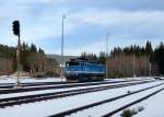 754 015 bei einer Rangierfahrt am 01.01.2013 in Bhmisch Eisenstein.