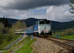 754 026 mit Os 38544 nach Bayerisch Eisenstein am 12.05.2013 bei Spicak.