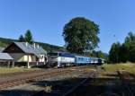 754 060 mit einem R nach Prag am 02.08.2013 bei der Einfahrt in Spicak.