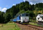 754 026 mit R 827 nach Prag am 11.08.2013 bei elezn Ruda-Albětn.