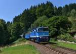 754 041 mit R 827 nach Prag am 16.08.2013 bei elezn Ruda-Albětn.