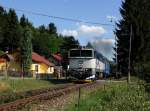 Die 754 060 mit einem R nach Pilsen am 27.07.2013 bei der Ausfahrt aus  Zelen Lhota.