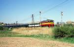 Bei Krupa kam mit am 3.5.1995 um 12.12 Uhr die 754039 mit einem Schnellzug nach Prag vor die Linse.