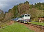 754 074 mit einem R nach Prag am 19.04.2014 bei elezn Ruda-Albětn.