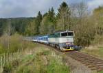 754 074 mit einem R nach Prag am 19.04.2014 bei Spicak.