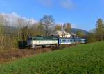 754 074 mit einem R nach Bayerisch Eisenstein am 19.04.2014 bei der Ausfahrt aus Böhmsich Eisenstein Stadt.