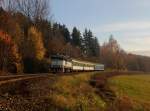 Die 754 074 mit einem Os nach Klatovy am 15.11.2014 unterwegs bei Zelená Lhota.