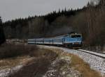 Die 754 041 mit einem R nach Bayerisch Eisenstein am 27.12.2014 unterwegs bei Zelená Lhota.