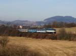 Die 754 057 mit einem Os nach Bayerisch Eisenstein am 08.03.2015 unterwegs bei Nýrsko.