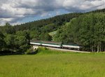 Die 754 022 mit einem Os nach České Budějovice am 18.06.2016 unterwegs bei Hořice na Šumavě.