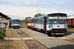 CD 809 179-5 am 11.Mai 2019 nach der Ankunft als Os 14523 von Zajeci im Bahnhof Cejc.