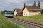 Der OS 27217 mit der 810 641 fährt am 04.06.2024 gerade in den Haltepunkt Novy Kostel ein. Der Zug ist von Luby unterwegs mit dem Ziel Cheb. 
