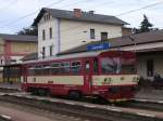 810 564-5 mit Os 5466 Jaroměř-Star Paka auf Bahnhof Jaroměř am 12-8-2011.