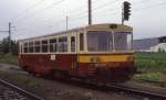810179 als Zug 27906 am 7.7.1992 um 8.18 Uhr im Bahnhof Nepomuk nach Blatna.