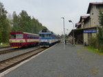 CD 810 165-1 und 854 204-5 am 15.10.16 in Tschechien.
