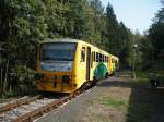 BR 814 der Ceske Drahy (CD) steht im Haltepunkt Valdek und fhrt in Richtung Sluknov (so grob in der Nhe von Zittau)
20.09.09