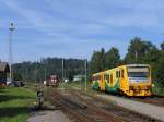 914 053-4/814 053-5 mit Os 15757 Trutnov Hlavn Ndra-Teplice nad Metuji auf Bahnhof Trutnov Střed am 3-8-2011.