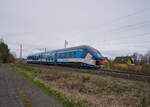 844 019 war am 03.04.2024 als Os 27208 auf dem Weg von Cheb nach Luby. Gerade hat der Zug Cheb verlassen und befindet sich im Vorort Jindřichov unweit der Egerbrücke.
