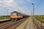 121 038-4 (PKP Cargo) zusehen mit einem Kesselzug am 13.06.20 in Pardubice Opočínek.