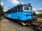 CD Cargo 123 002-8 kommt mit einem Güterzug nach Hbf. Kralupy nad Vltavou am 22.7.2016.