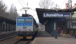 Kurze Verschnaufpause der 163-073-0 in Litomerice mesto, bevor sie den Schnellzug mit dem Steuerwagen 80-30002-7 weiter nach Usti nad Labem zapad schiebt.