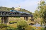 163 097-9 mit R 785 zu sehen am 24.08.19 in Ústí nad Labem. Oben sieht man das Hotel Větruše.