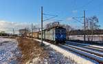 Viel war am 29.12.17 nicht los. Aber 363 509-1 und 363 519-0 kamen trozdem mit einem kurzen Güterzug bei Tršnice.