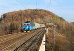 363 523-2 fuhr am 09.11.24 mit einem Güterzug durch Královské Poříčí. Das Bild entstand vom Bahnsteigende!