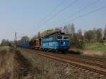 Die 363 522 und die 742 305 mit einem Güterzug am 29.03.2014 unterwegs bei Chotíkov.